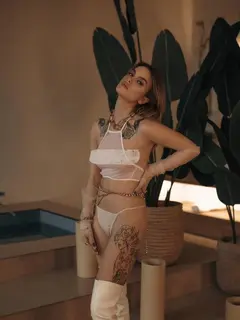 Jihnny escort in London